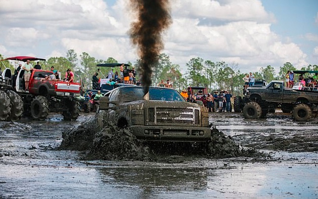 , The History Of Mud Bogging, 4x4 Crawlers